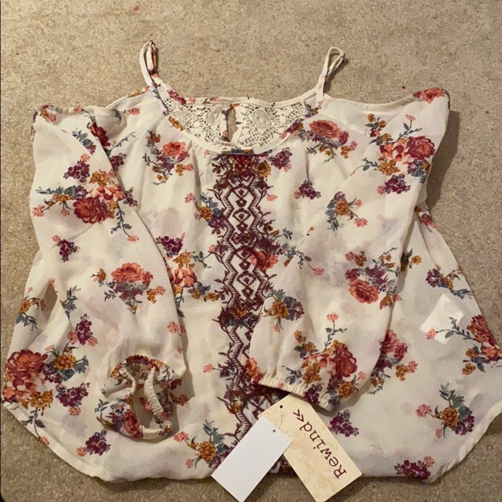 boho style, cold shoulder long sleeve blouse